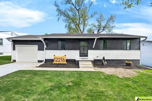 12216 C Street, Omaha, NE 68144