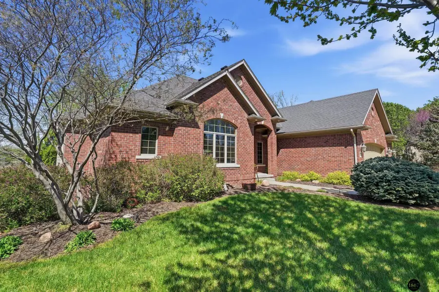 8800 Oakmont Drive, Lincoln, NE 68526 - #3
