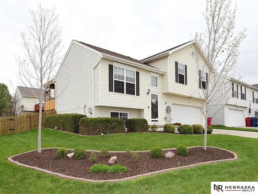 11214 Hanover Street, Omaha, NE 68142 - #2