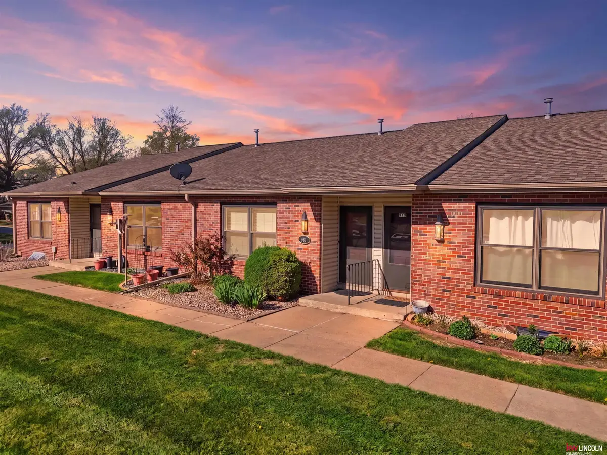 932 Carriage Way #9, Lincoln, NE 68510 - #1
