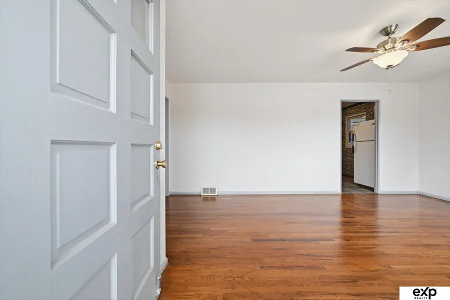 6325 Ruggles Street, Omaha, NE 68104 - #3