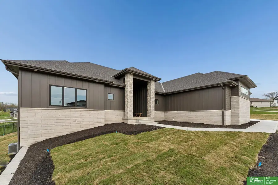3538 S 210th Avenue, Elkhorn, NE 68022 - #2