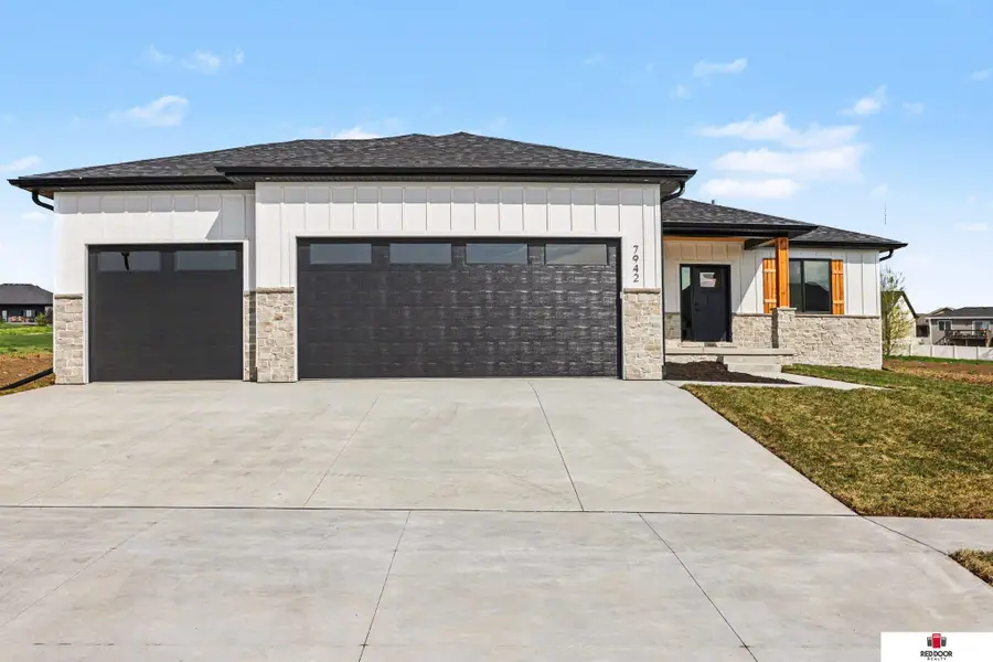 7942 Ponce Street, Lincoln, NE 68516 - #3
