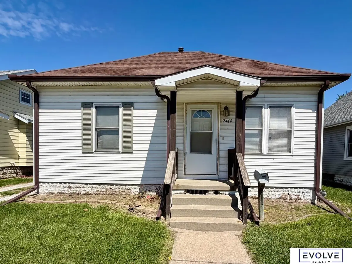 2444 E Avenue, Council Bluffs, IA 51501 - #1