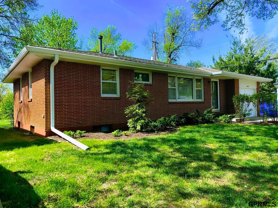 7907 Reno Road, Lincoln, NE 68505 - #2