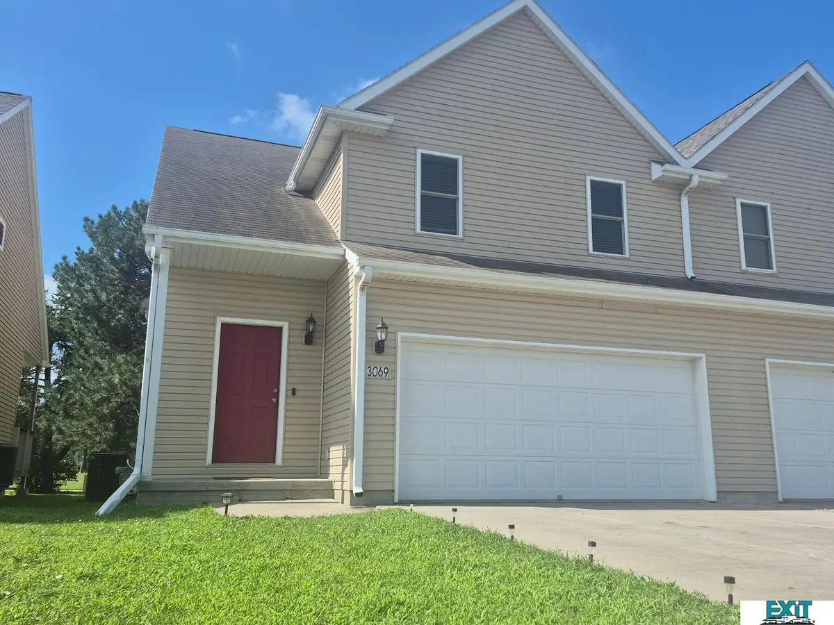 3069 Overland Trail, Lincoln, NE 68507 - #1