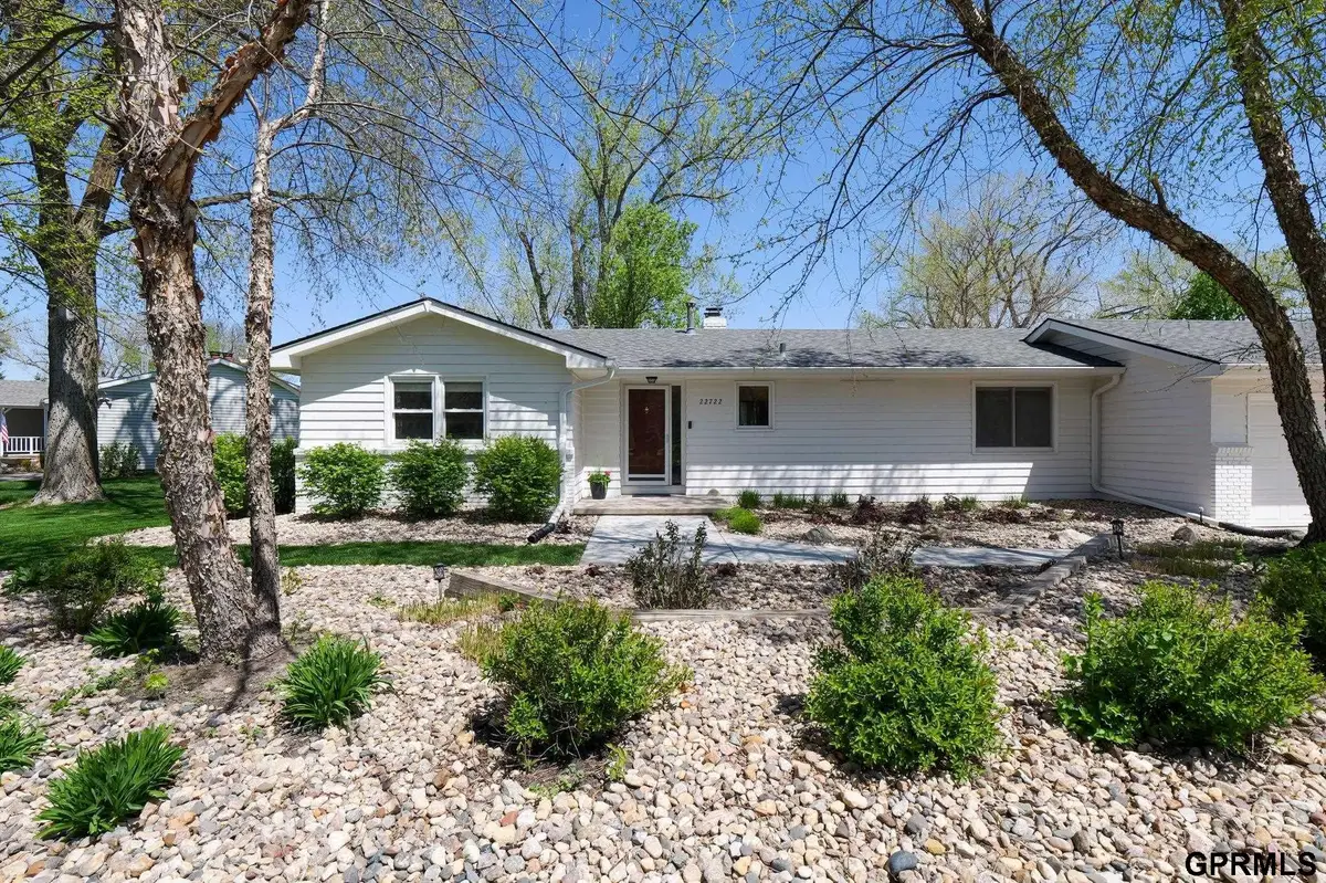 22722 Southshore Drive, Waterloo, NE 68069 - #1