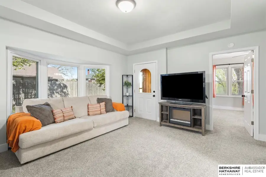 1221 D Street, Omaha, NE 68107 - #2