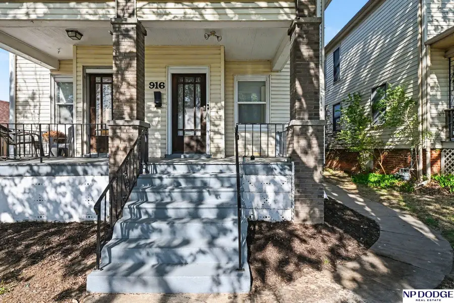 916/918 S 25 Avenue, Omaha, NE 68105 - #2