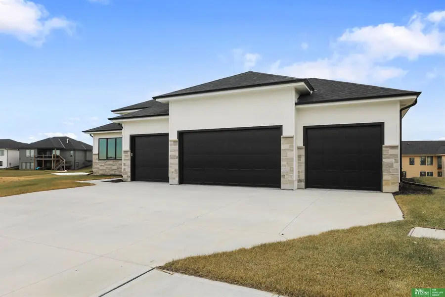 5509 N 212th Avenue, Elkhorn, NE 68022 - #3