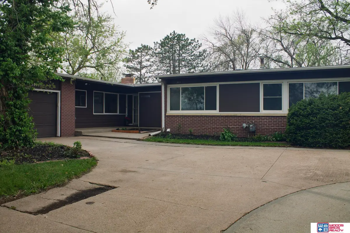3811 Castle Circle, Lincoln, NE 68524 - #1