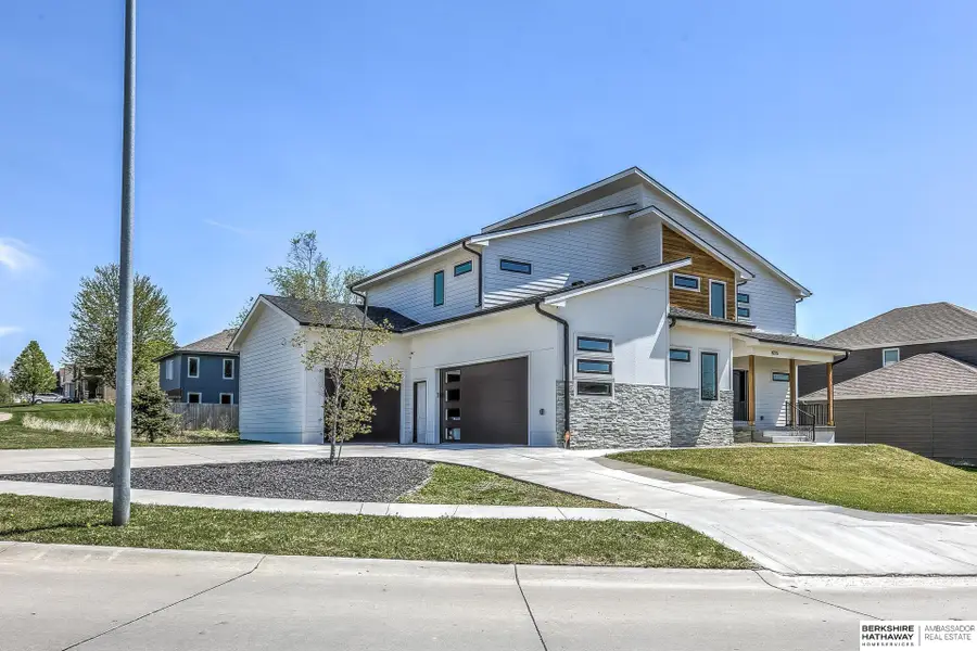 8215 N 166 Street, Bennington, NE 68007 - #3