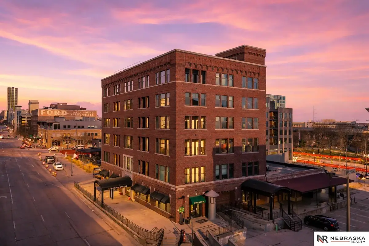 902 Dodge Street #203, Omaha, NE 68102 - #1