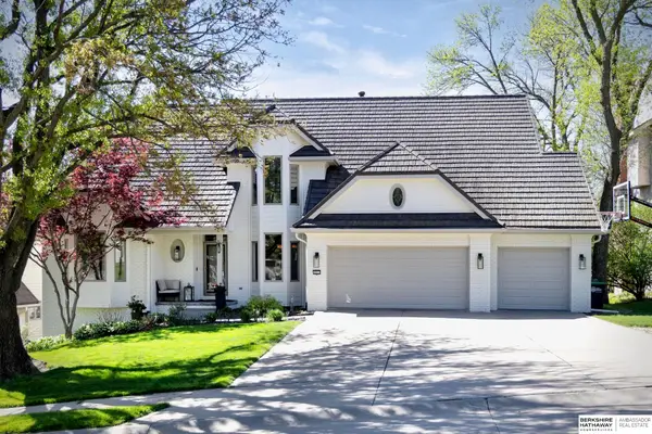 15511 Pierce Circle, Omaha, NE 68144