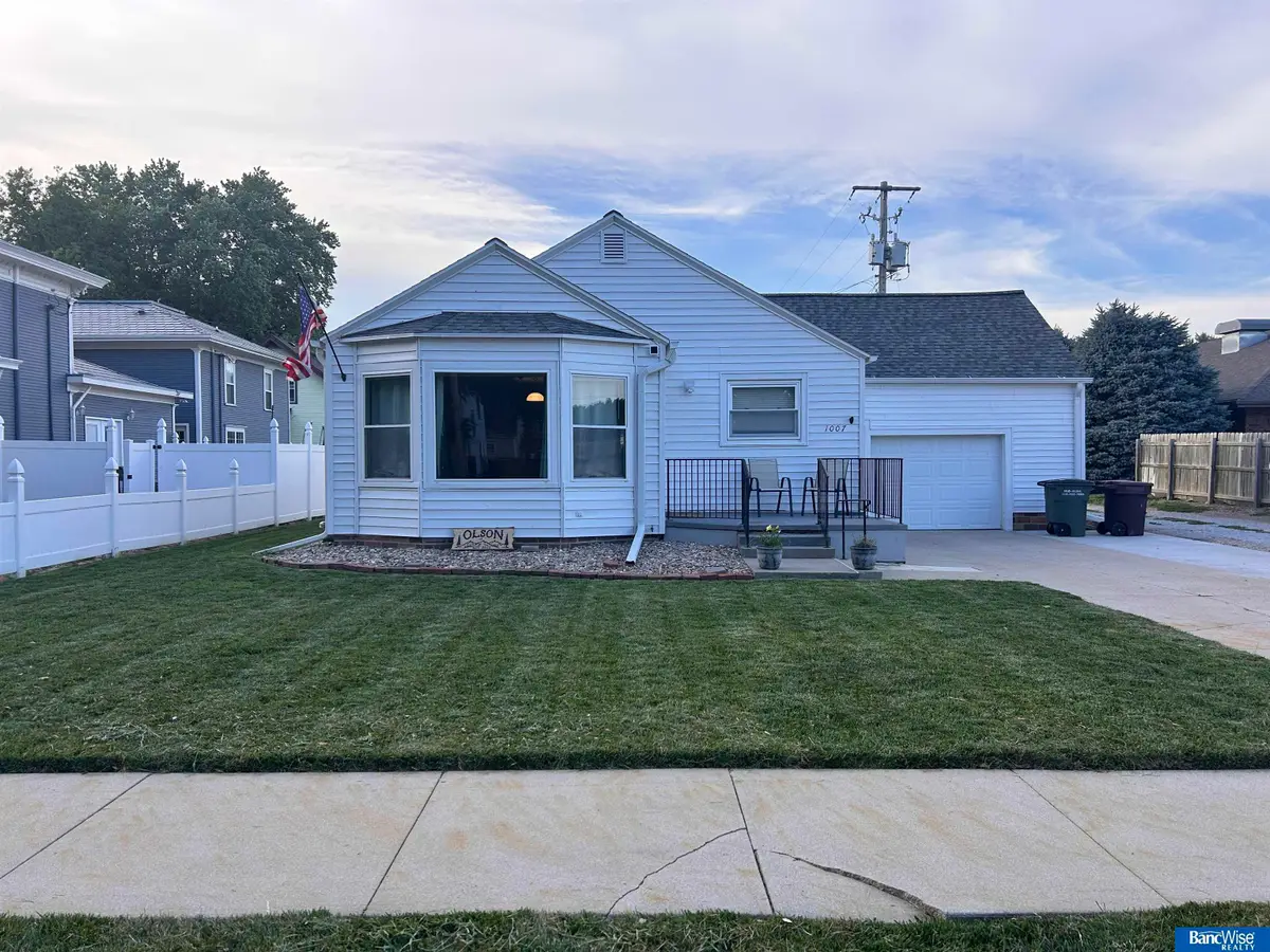 1007 M Street, Aurora, NE 68818 - #1