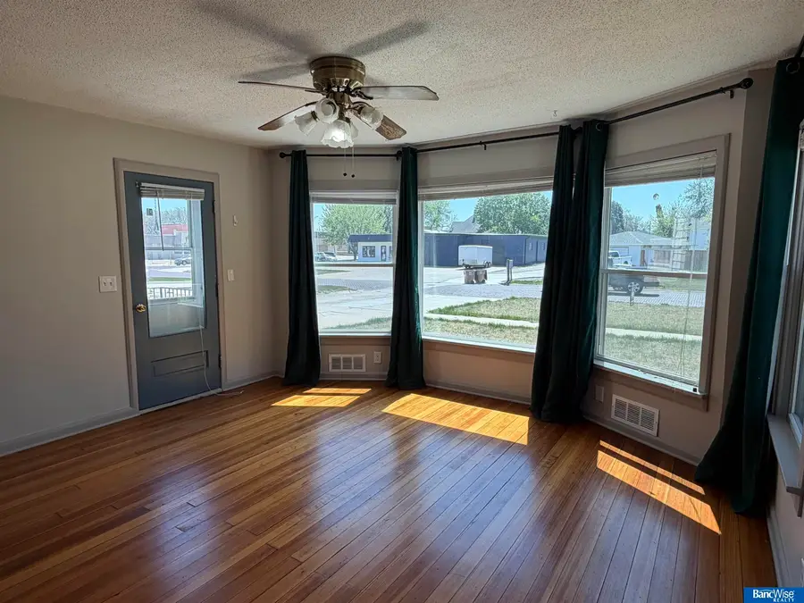 1007 M Street, Aurora, NE 68818 - #3