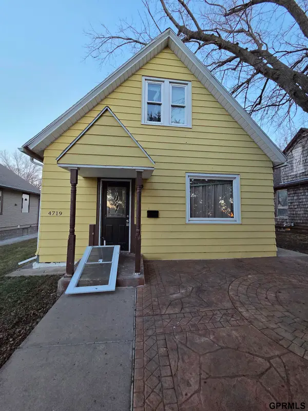 4719 S 18th Street, Omaha, NE 68107