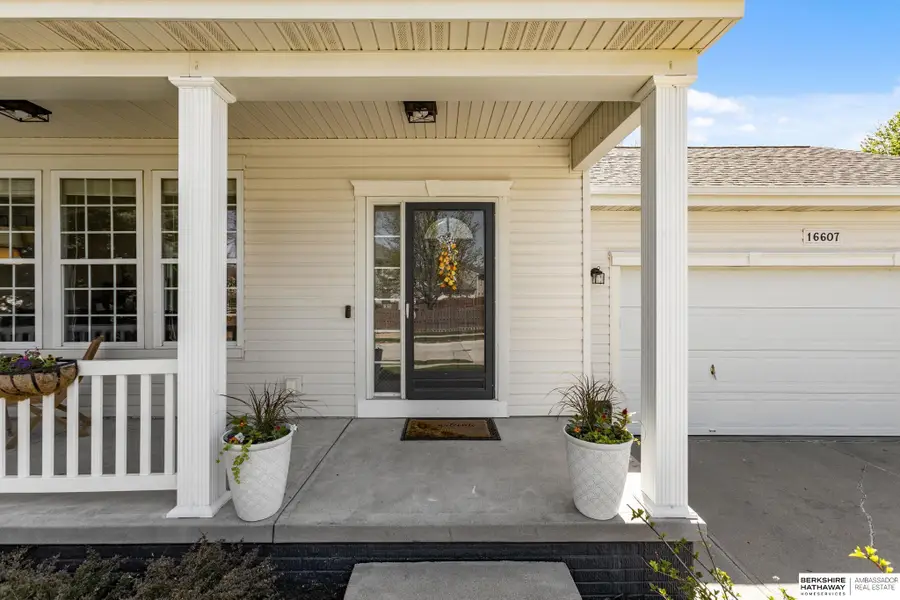 16607 Loop Street, Omaha, NE 68136 - #3