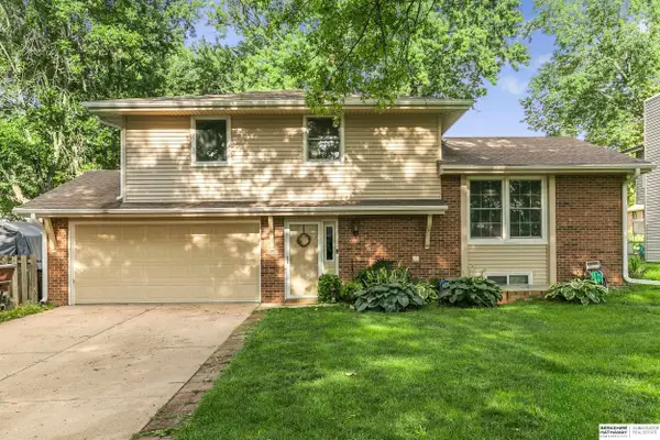 920 Lamplighter Lane, Lincoln, NE 68510