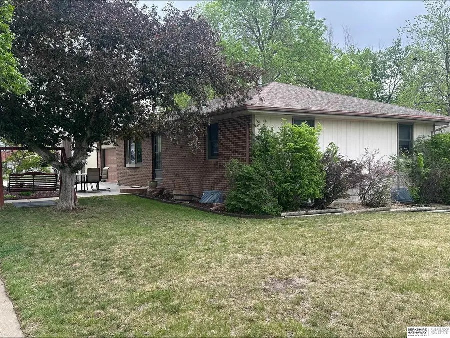 835 W Belmont Avenue, Lincoln, NE 68521 - #3
