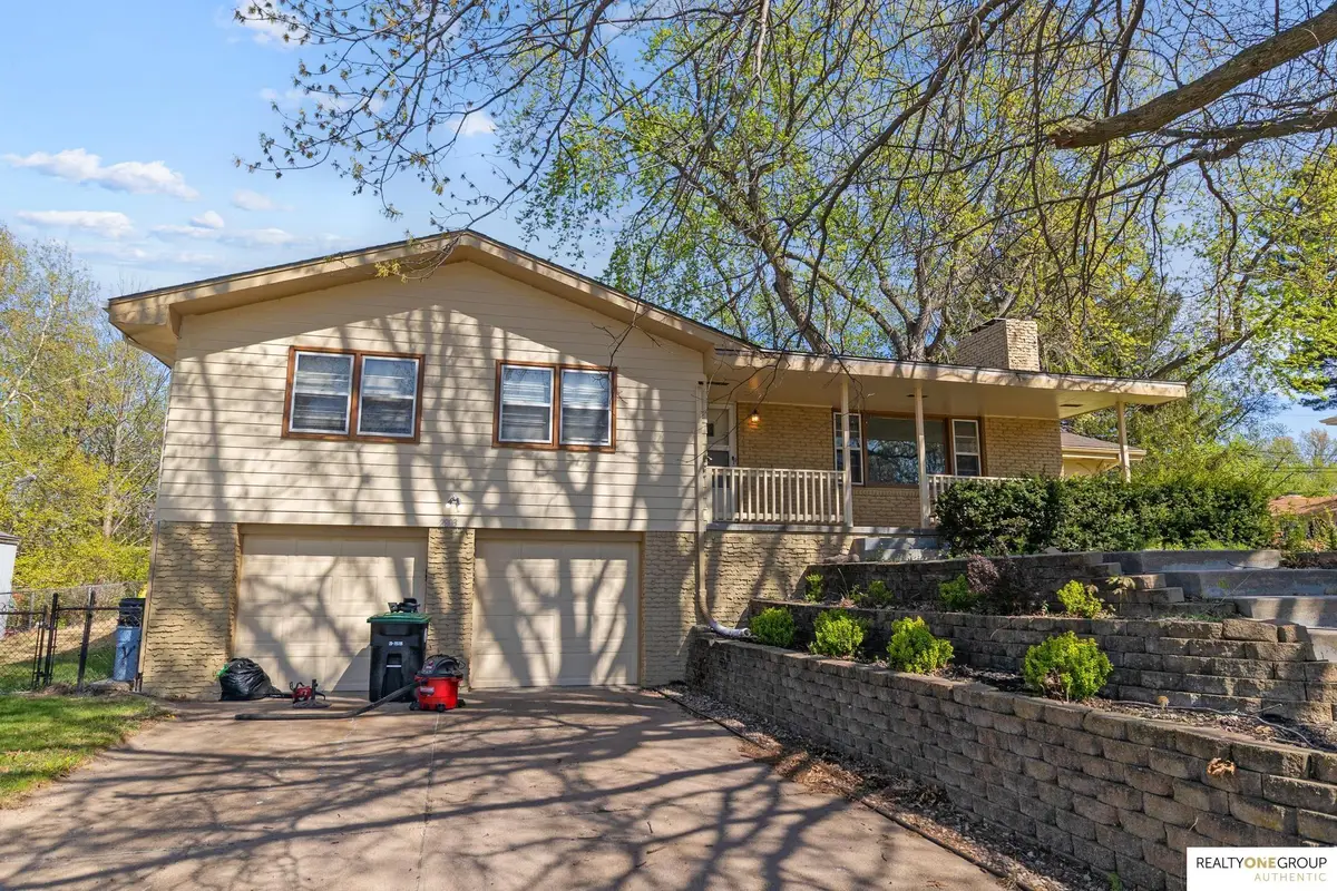 2803 S 105th Avenue, Omaha, NE 68124 - #1