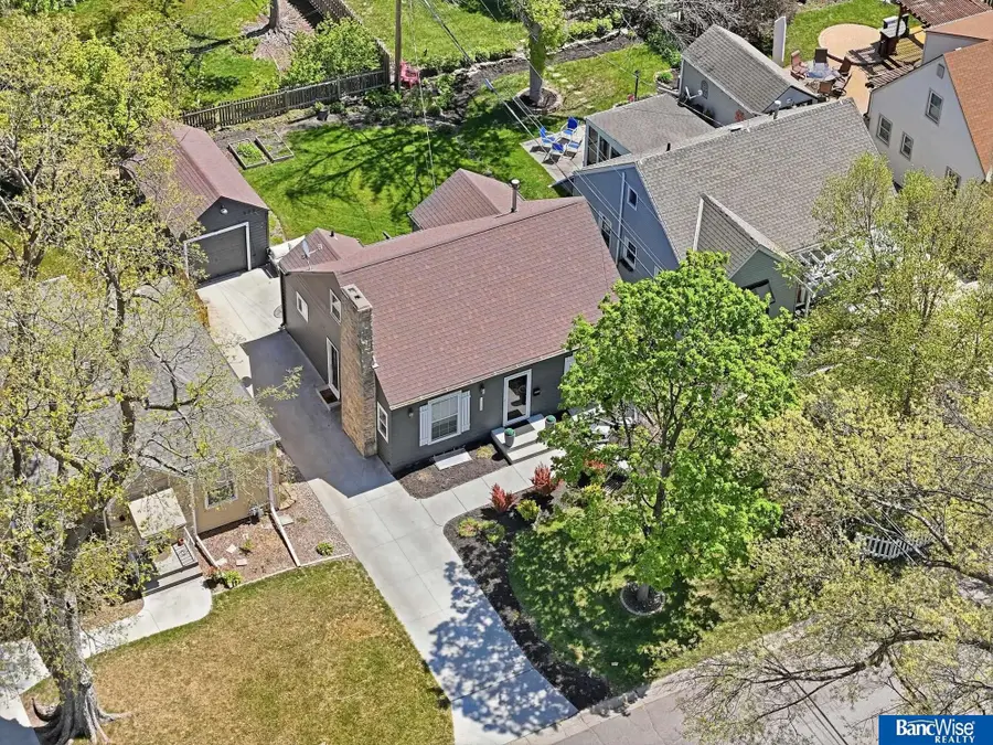 1212 S 37th Street, Lincoln, NE 68510 - #3