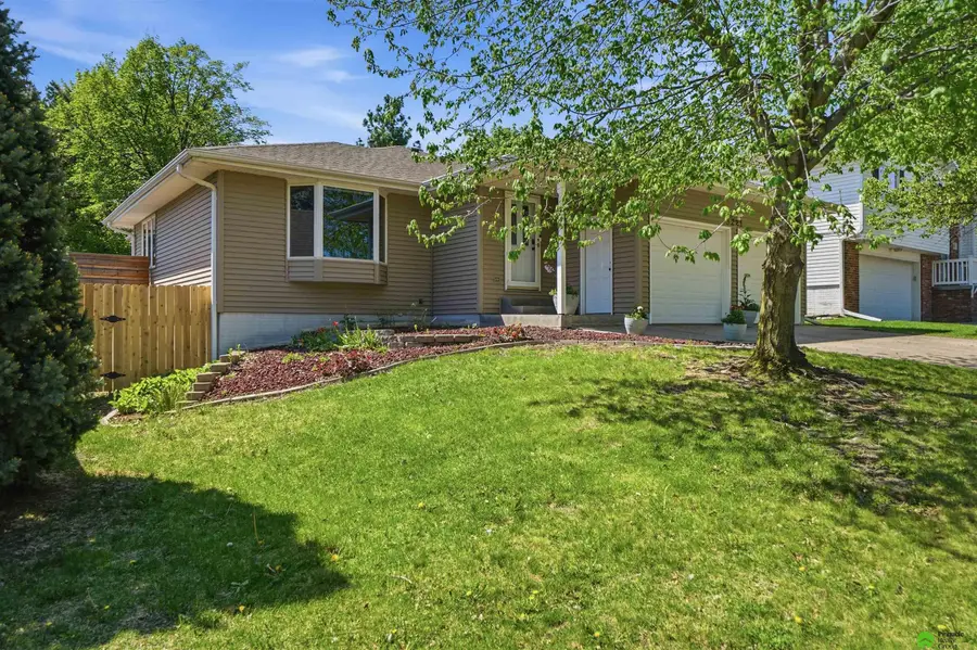 3221 Canyon Road, Lincoln, NE 68516 - #3