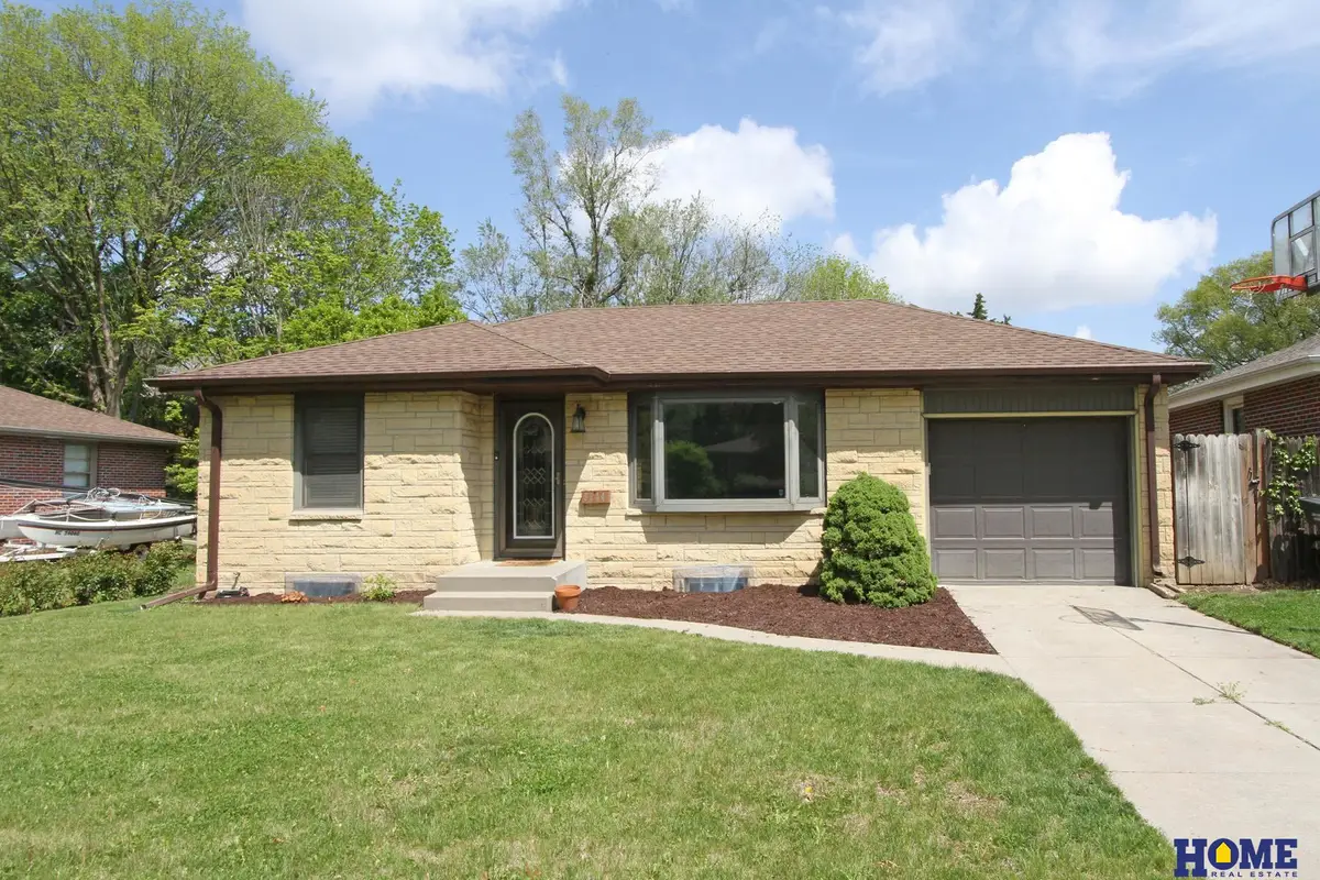 3944 Apple Street, Lincoln, NE 68503 - #1