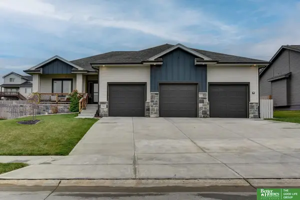 11952 S 113th Street, Papillion, NE 68046