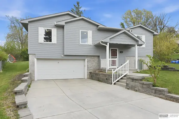 13956 Hickory Circle, Omaha, NE 68144