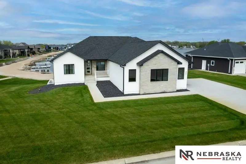 962 S Red Cedar Lane, Columbus, NE 68601 - #3