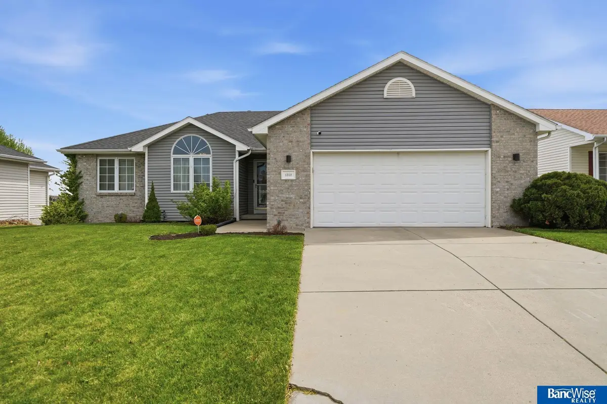 1808 SW 33rd Street, Lincoln, NE 68522 - #1