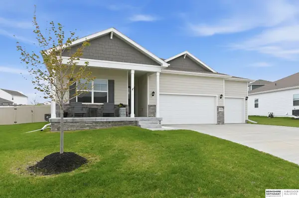 11903 S 117th Street, Papillion, NE 68046