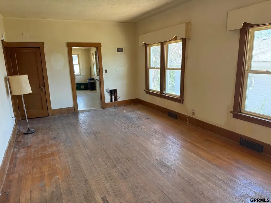 6018 Hamilton Street, Omaha, NE 68132 - #2