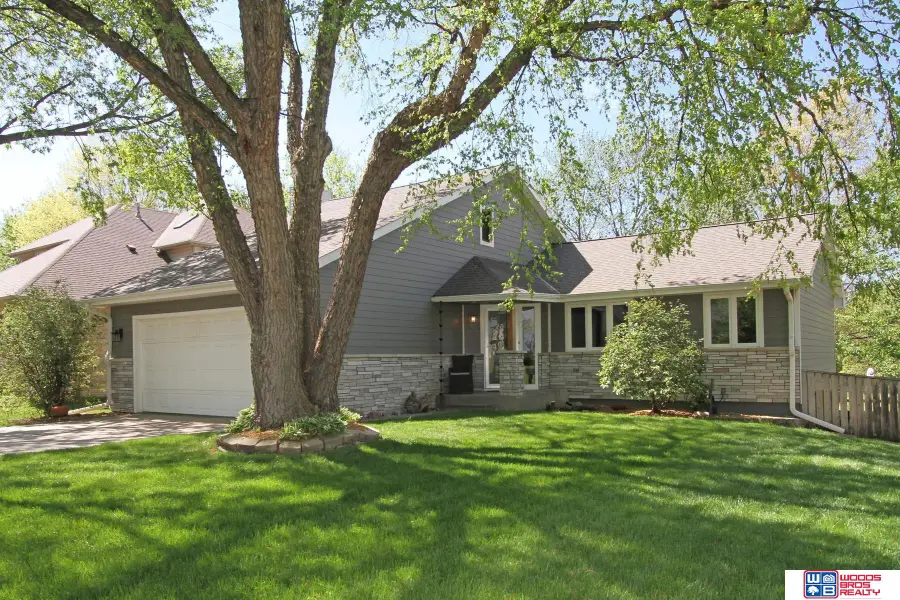 5809 Woodstock Avenue, Lincoln, NE 68512 - #2