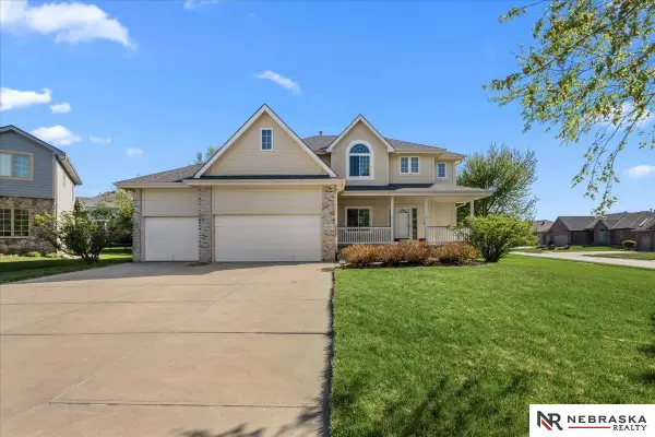 19315 Nina Circle, Omaha, NE 68130