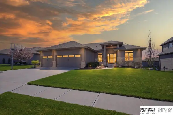 2402 N 178th Street, Omaha, NE 68116