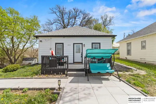 403 Bluff Street, Oakland, IA 51560