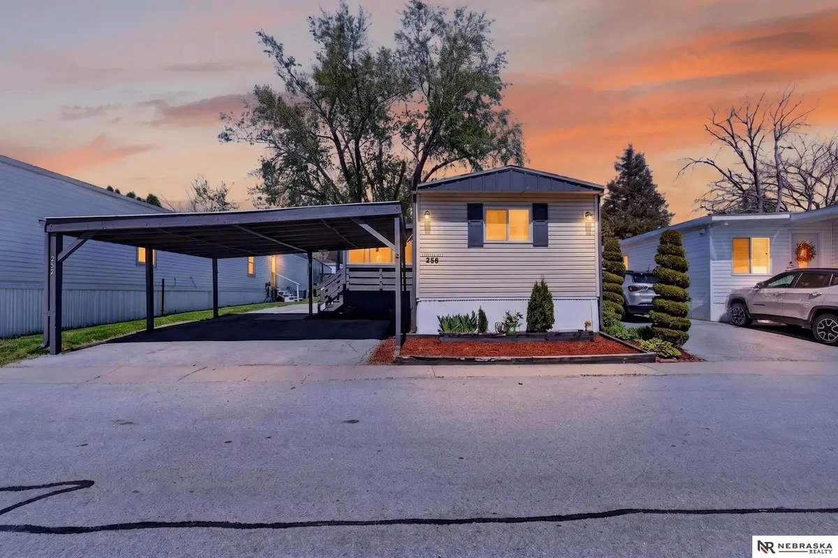 12636 Pratt Plaza #255, Omaha, NE 68164 - #1