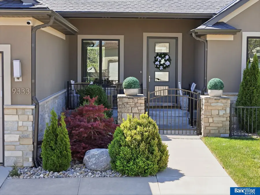 9333 Blackwood Avenue, Lincoln, NE 68526 - #2