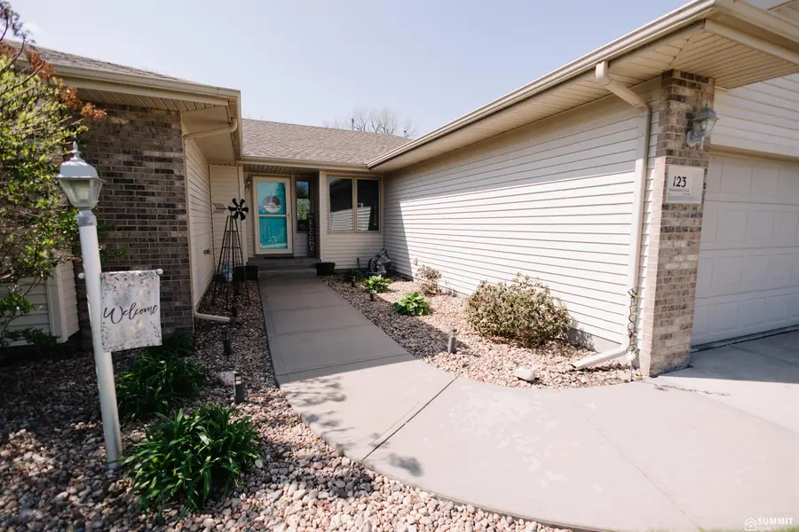 123 Meadowlark Circle, Doniphan, NE 68832 - #3