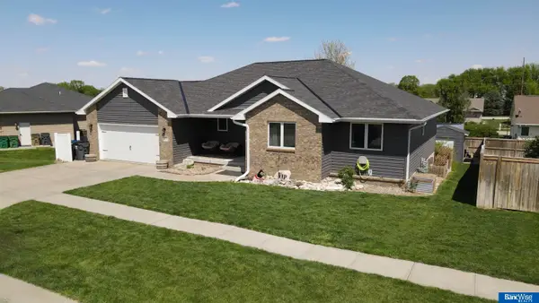 2010 Clark Street, Aurora, NE 68818