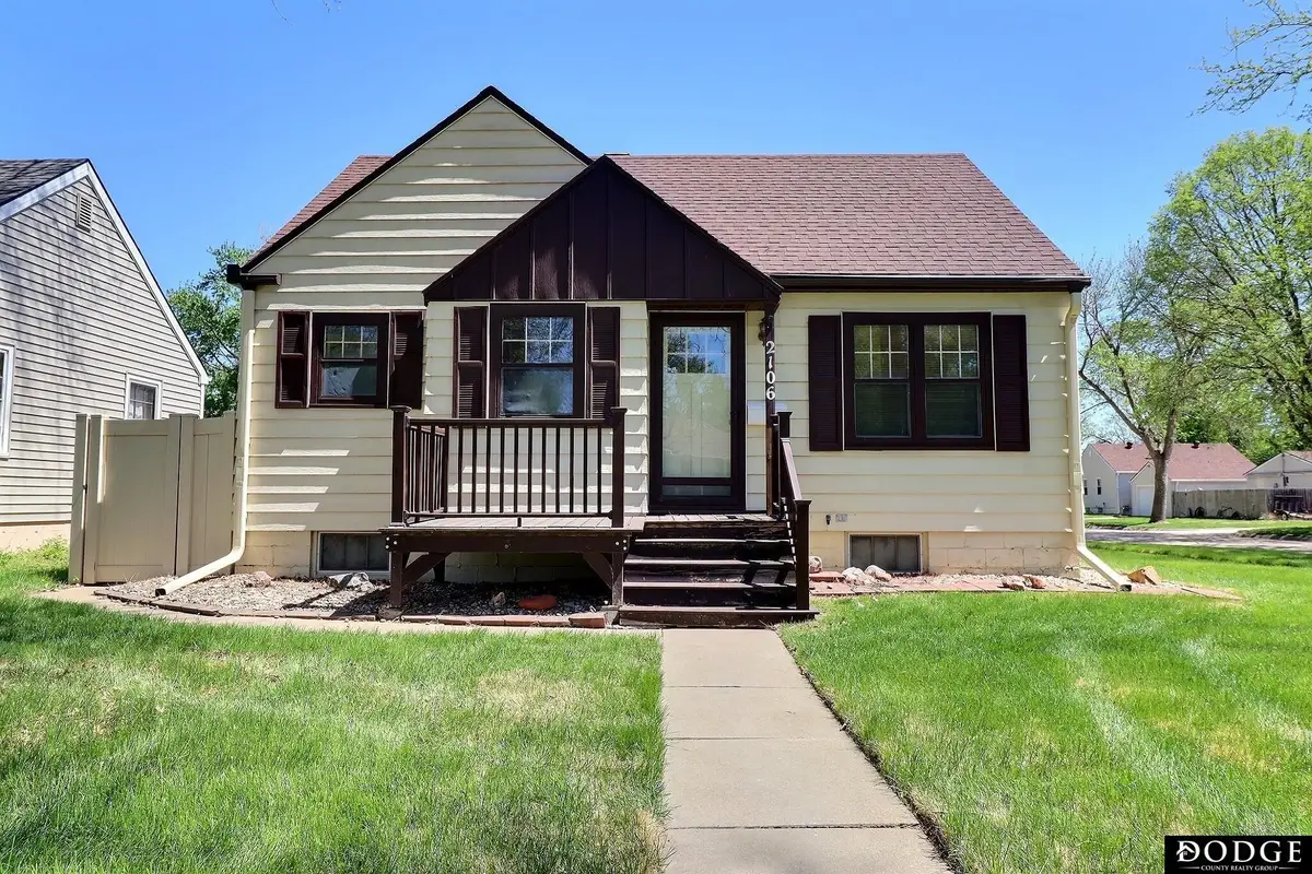 2106 N Union Street, Fremont, NE 68025 - #1