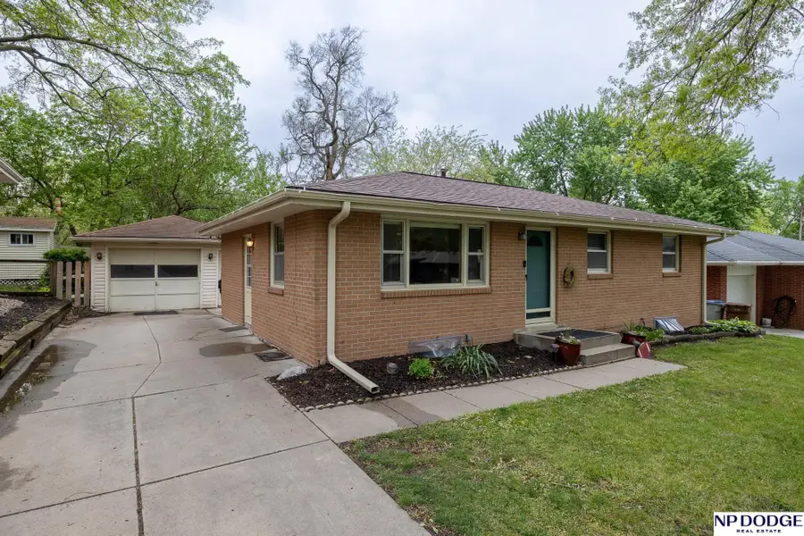 2731 S 41st Street, Lincoln, NE 68506 - #2