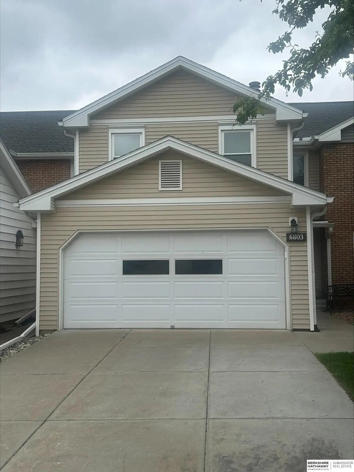 6803 Summerset Court, Lincoln, NE 68516 - #1