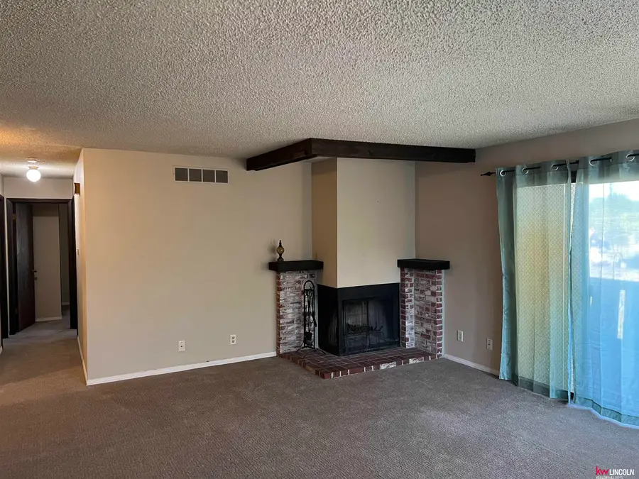 3900 & 3920 Sweetbriar Lane, Lincoln, NE 68516 - #2