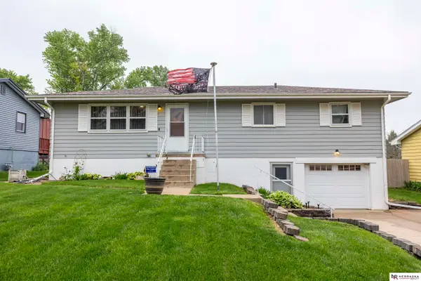 5229 Drexel Street, Omaha, NE 68117-9999