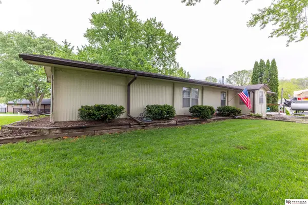 8301 Auburn Road, Plattsmouth, NE 68048