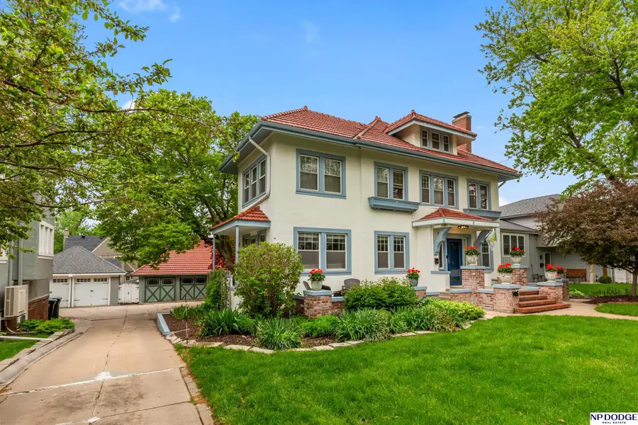 106 S 53rd Street, Omaha, NE 68132 - #2