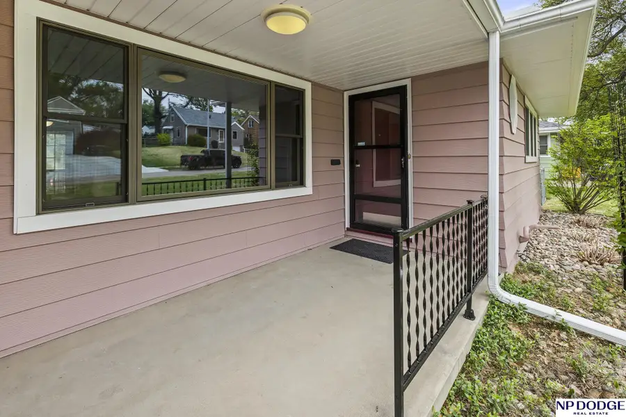 2115 S 38 Street, Omaha, NE 68105 - #2